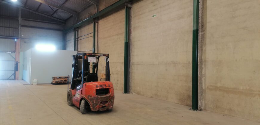 ALQUILER DE NAVE EN SILLA AVENIDA ESPIOCA