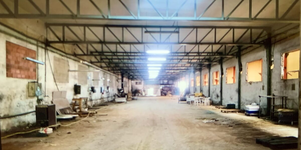 ALQUILER DE NAVE EN MASSANASSA ( Pista de Silla)