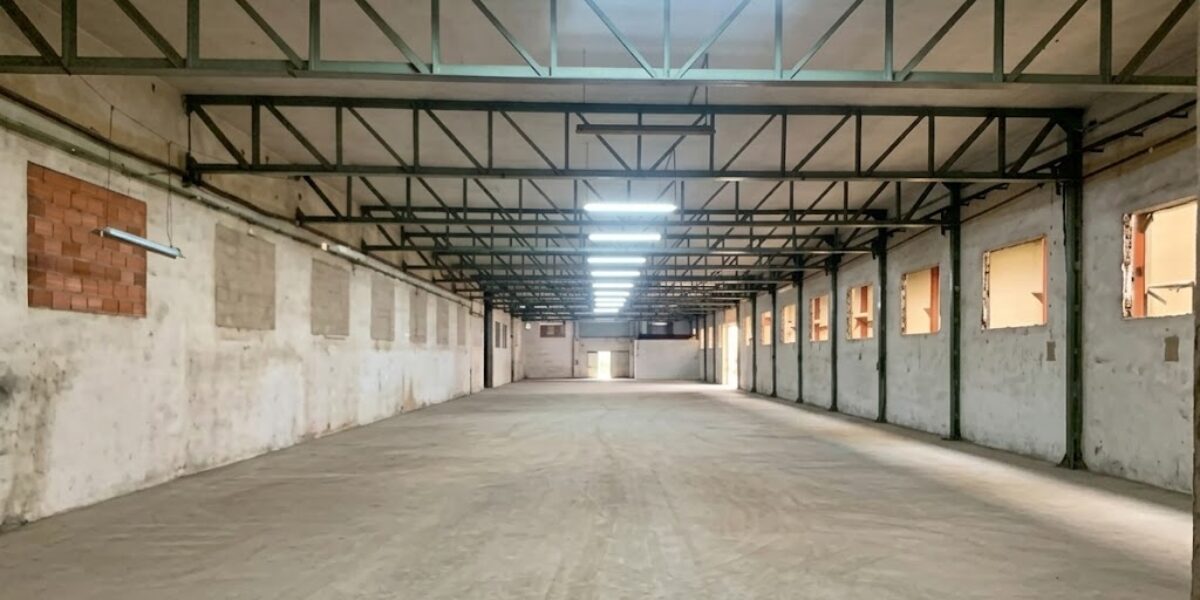 ALQUILER DE NAVE EN MASSANASSA ( Pista de Silla)