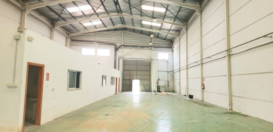 ALQUILER DE NAVE CON OFICINAS EN CATARROJA