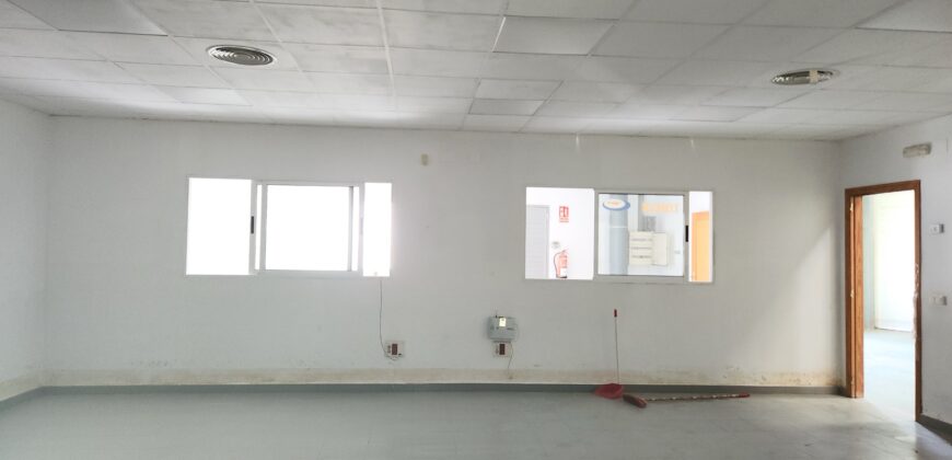 ALQUILER DE NAVE CON OFICINAS EN CATARROJA