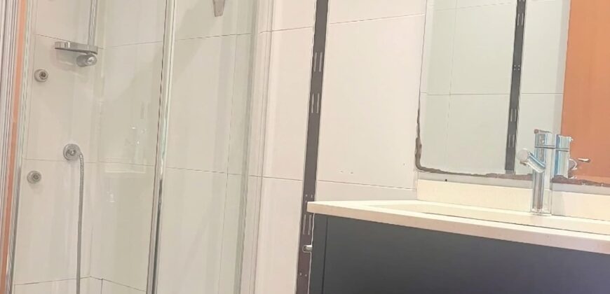 ALQUILER DE PISO EN VALENCIA ( CALLE PELAYO)