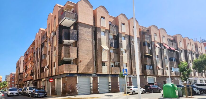 ALQUILER DE LOCAL COMERCIAL EN CATARROJA-549m2